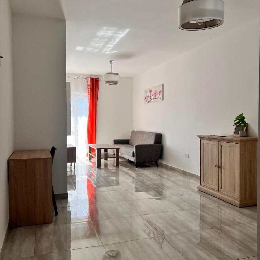 F4 Room 3, Private Room Two Single Beds Shared Bathroom Msida Eksteriør bilde