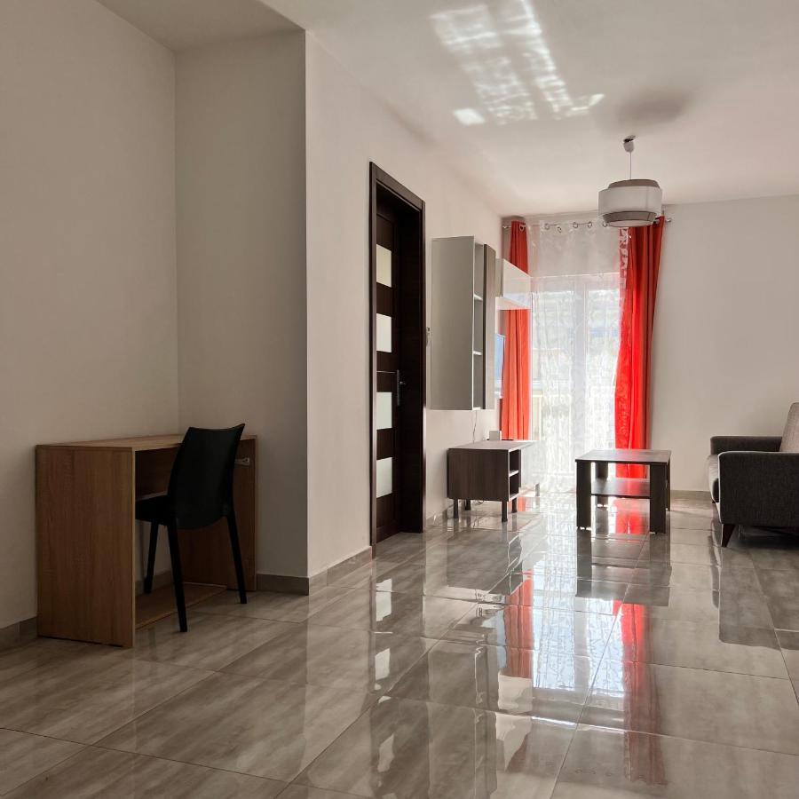 F4 Room 3, Private Room Two Single Beds Shared Bathroom Msida Eksteriør bilde